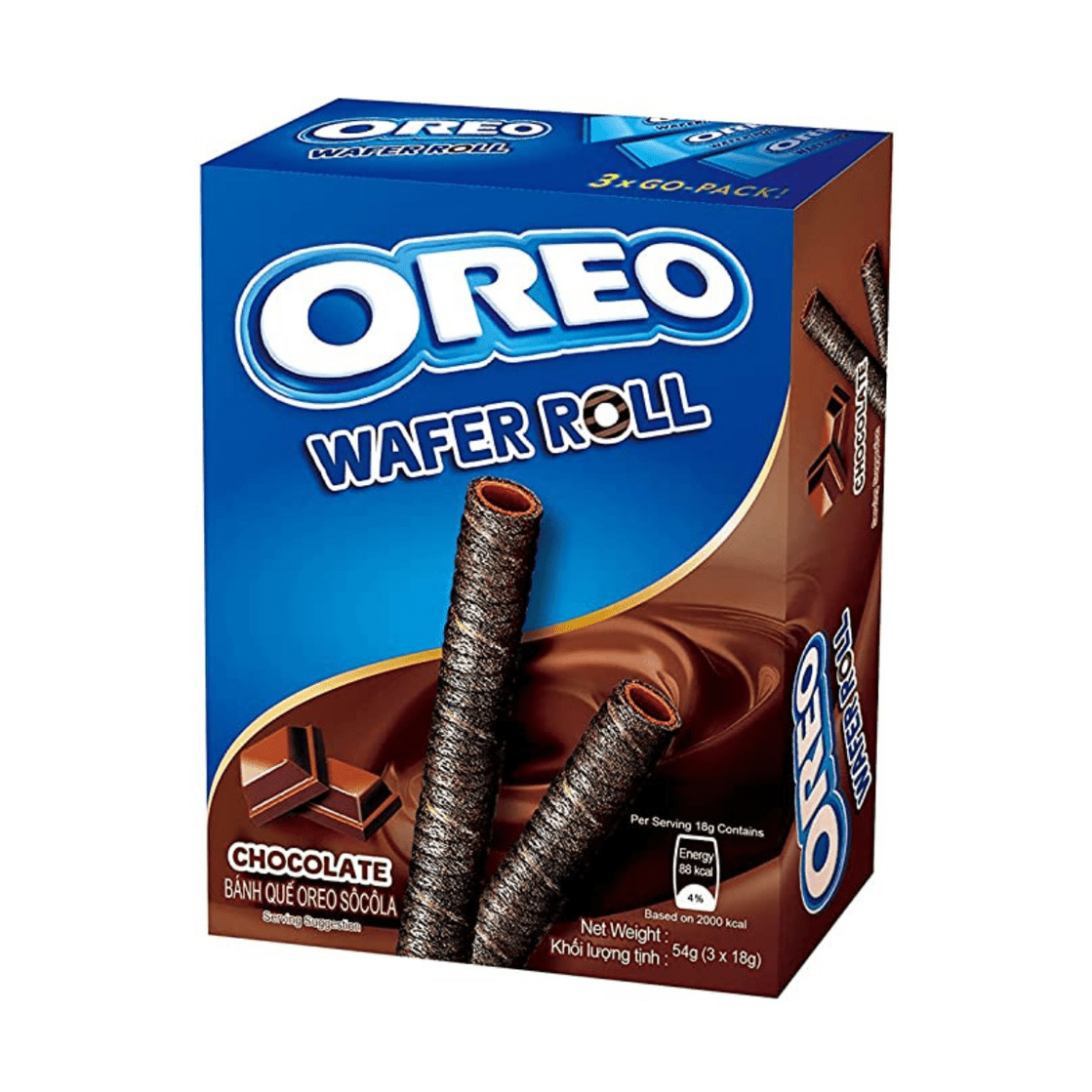 Un carton bleu sur fond blanc avec au centre 2 bâtonnets bruns foncés et derrière du chocolat fondu, à gauche de carrés de chocolat 