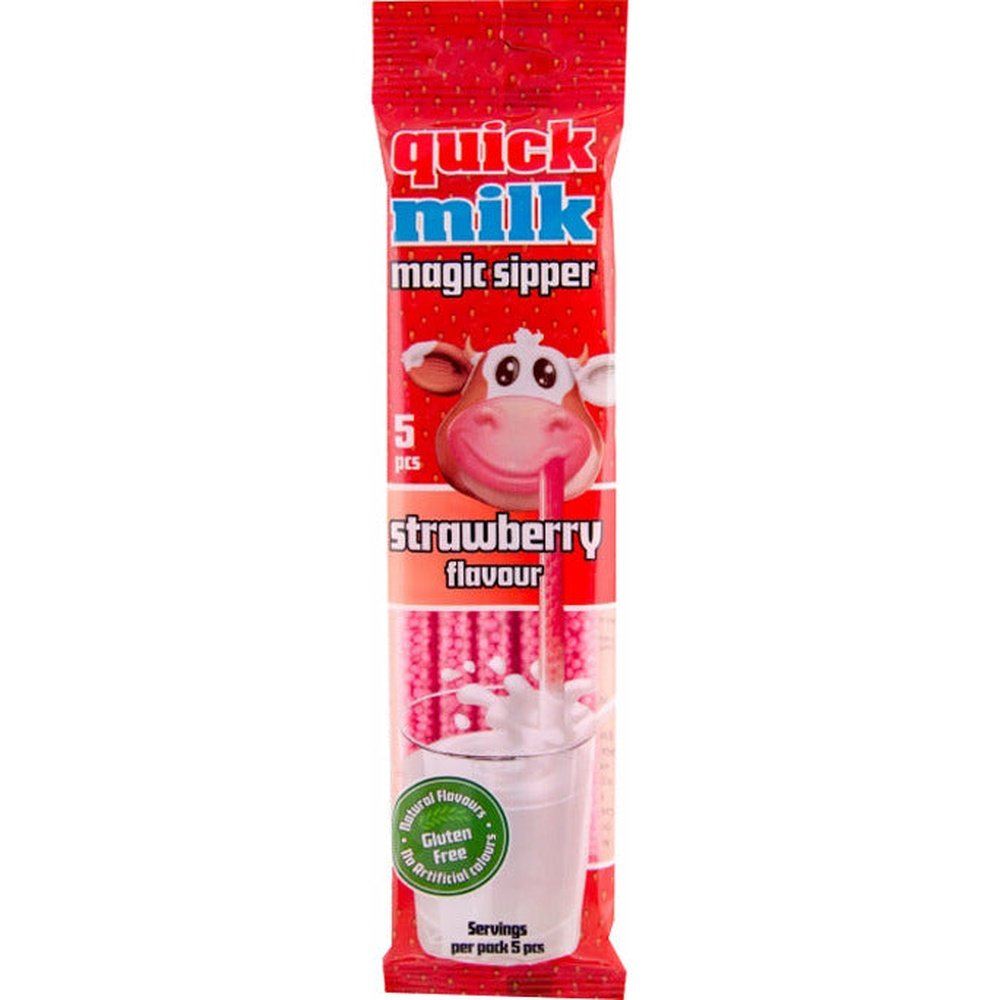 Un emballage rectangulaire rouge sur fond blanc avec une vache qui une paille dans la bouche. Cette paille à des billes roses et est dans un verre de lait 