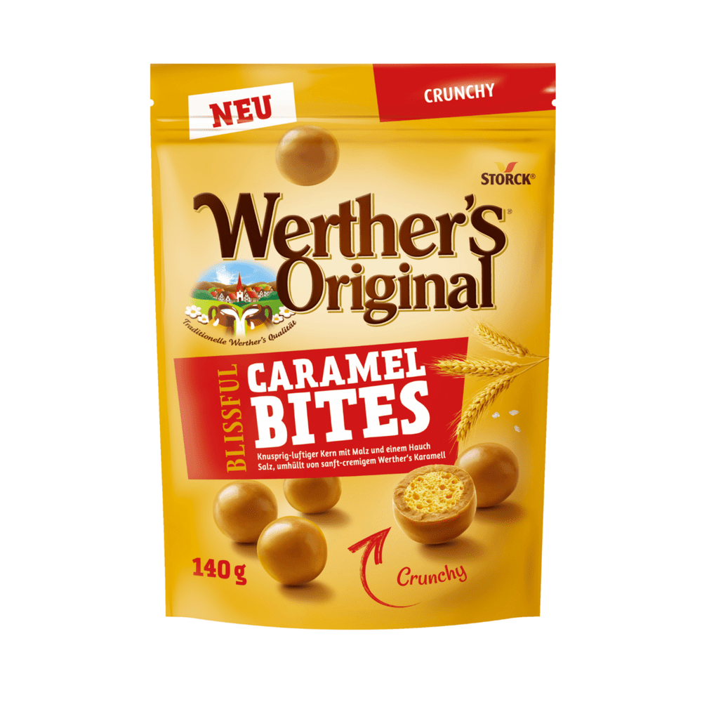 Un emballage brun avec des petites boules brunes, 3 épies de blé et un encadré rouge avec écrit « Caramel Bites », le tout sur fond blanc